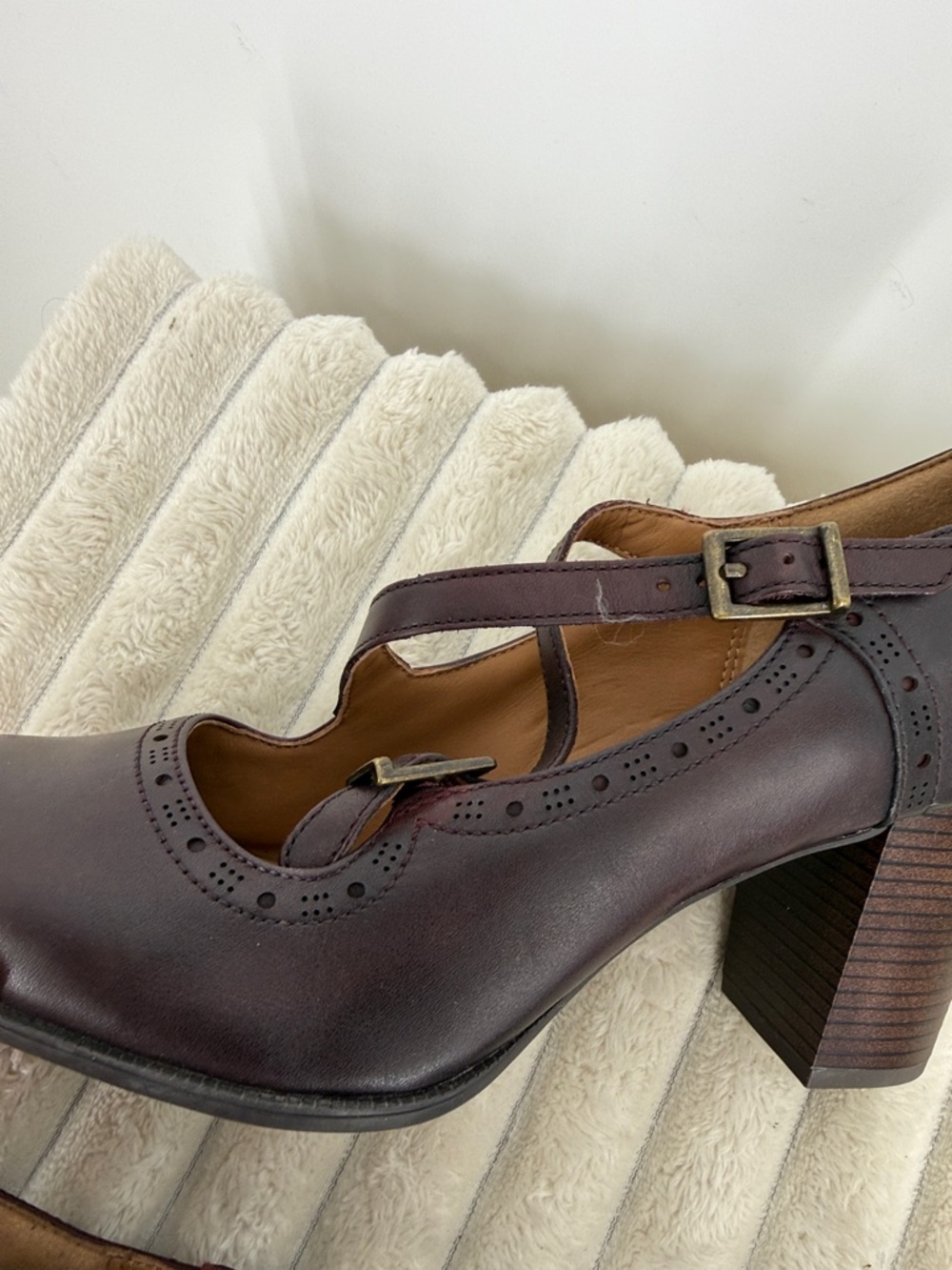 Clarks SOLD - Picture 11 of 11
